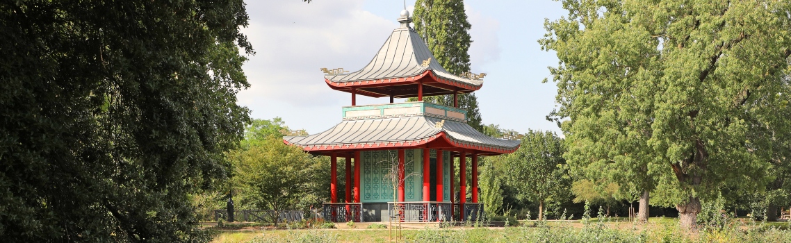 The chinese pagoda in Victoria Park 