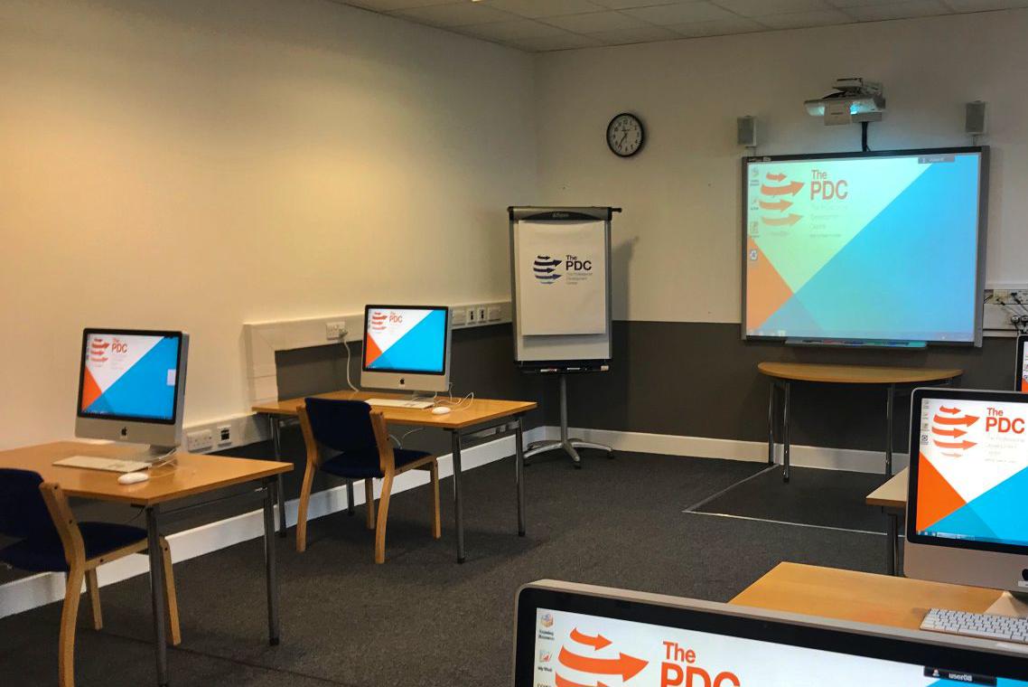 Room 106 Mac suite for 7 learners
